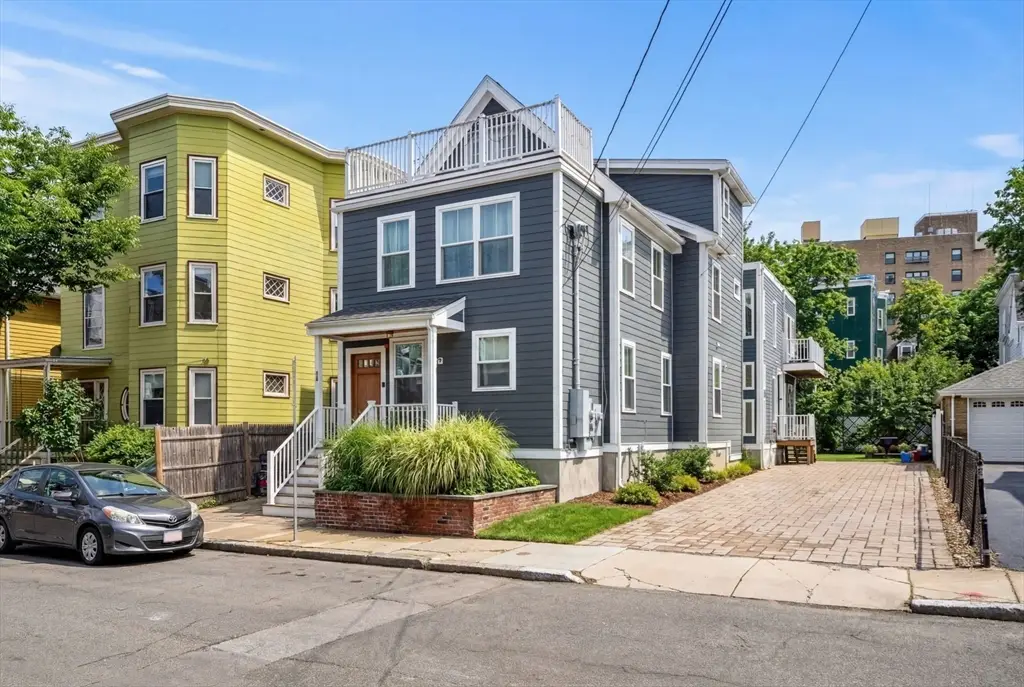 14 Farragut Ave. #1, Somerville, MA 02144 - #1