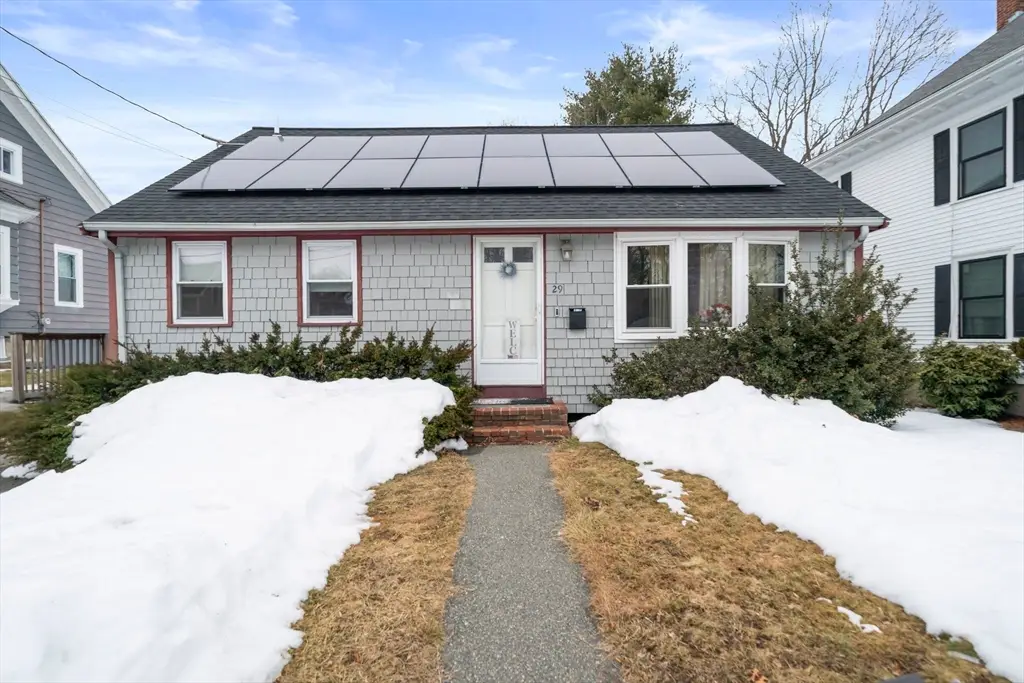 29 Hillcrest Ave, Brockton, MA 02301 - #1
