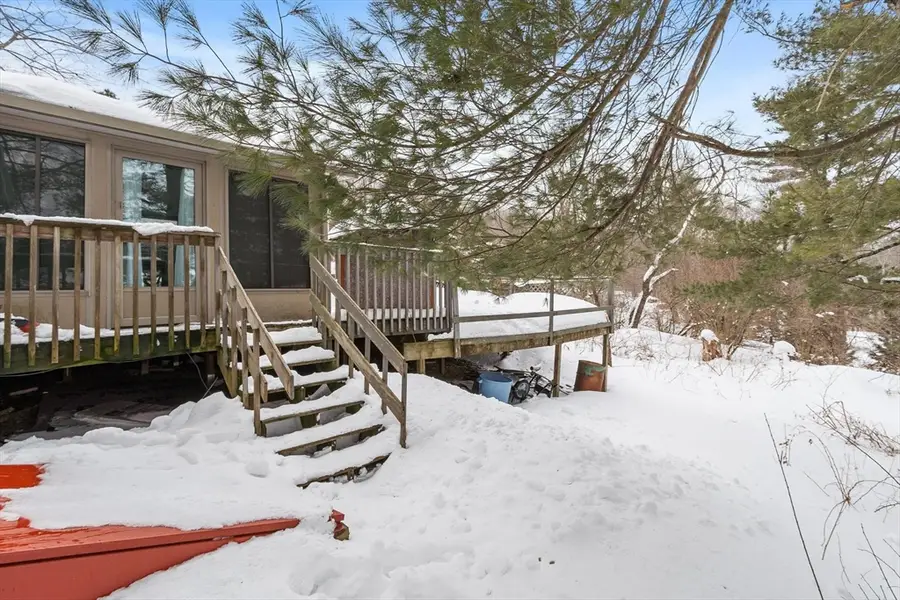 6 Henry Rd, Wales, MA 01081 - #2