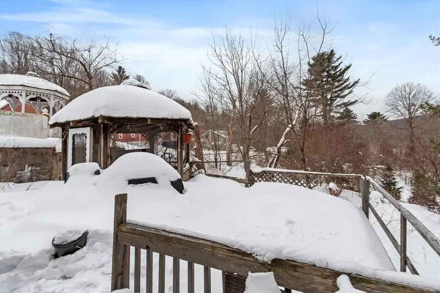 6 Henry Rd, Wales, MA 01081 - #3