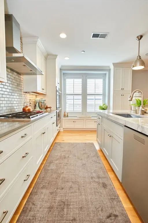 881 E 2nd St #13, Boston, MA 02127 - #3