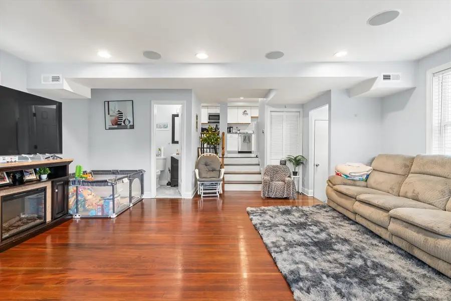 38-1/2 Ellsworth Rd, Peabody, MA 01960 - #3