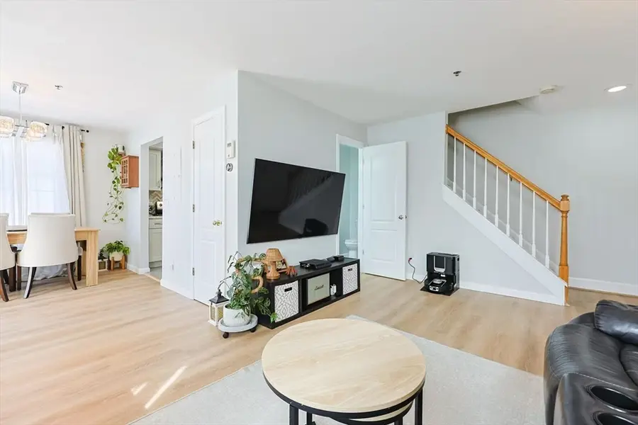 200 Falls Blvd #I301, Quincy, MA 02169 - #3