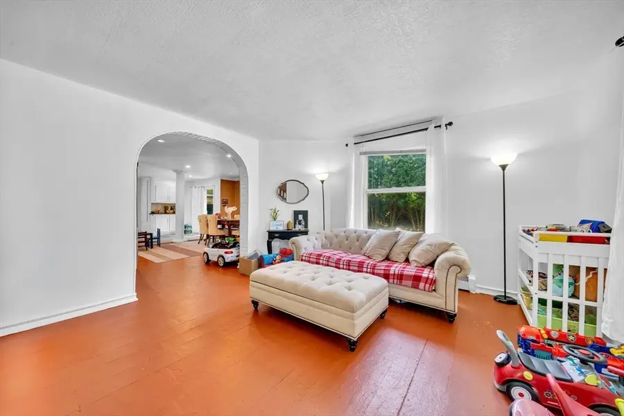 56 Park St, Hudson, MA 01749 - #3
