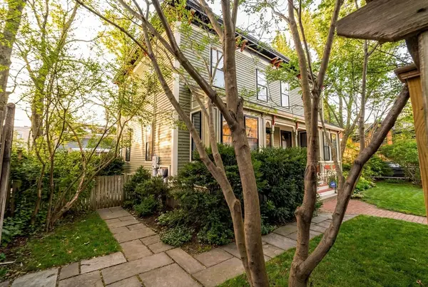 104-106 Auburn Street, Cambridge, MA 02139