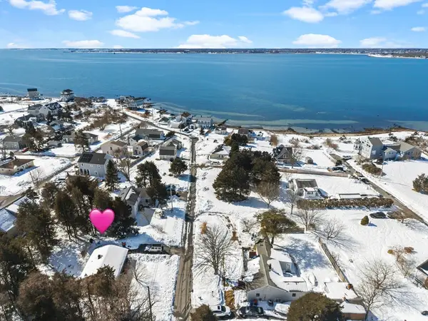 5 Reservation Rd, Fairhaven, MA 02719