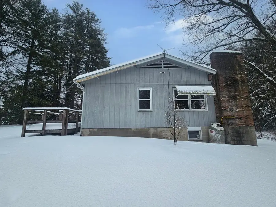 12 Ferry Rd, Montague, MA 01351 - #3