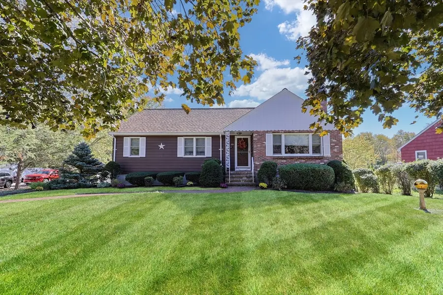 253 Village St, Medway, MA 02053 - #2