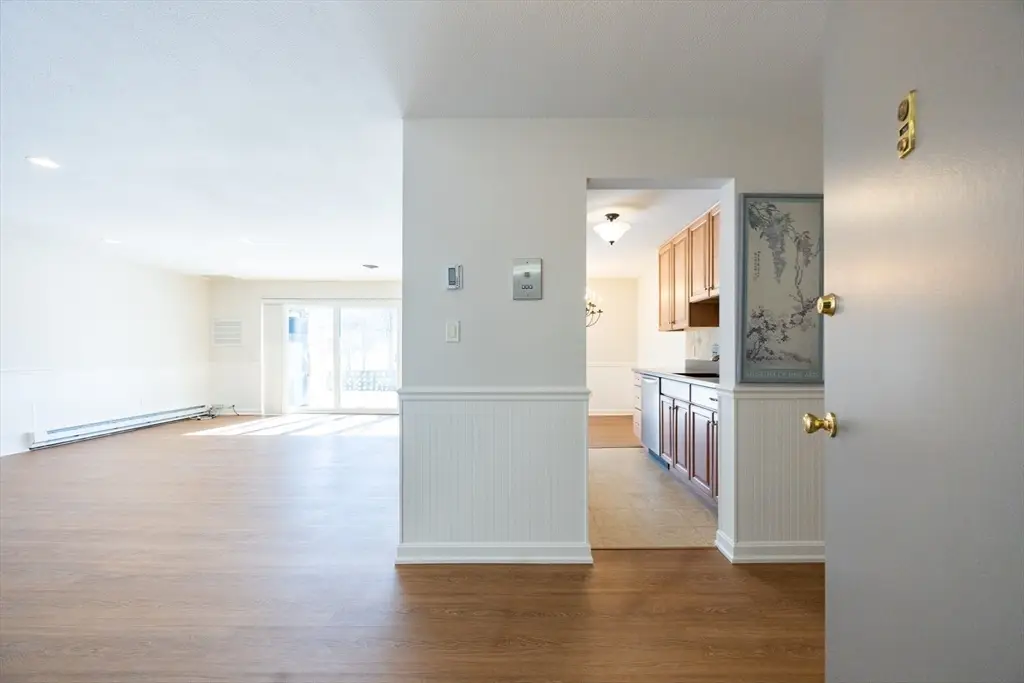 1212 Greendale Ave #300, Needham, MA 02492 - #1