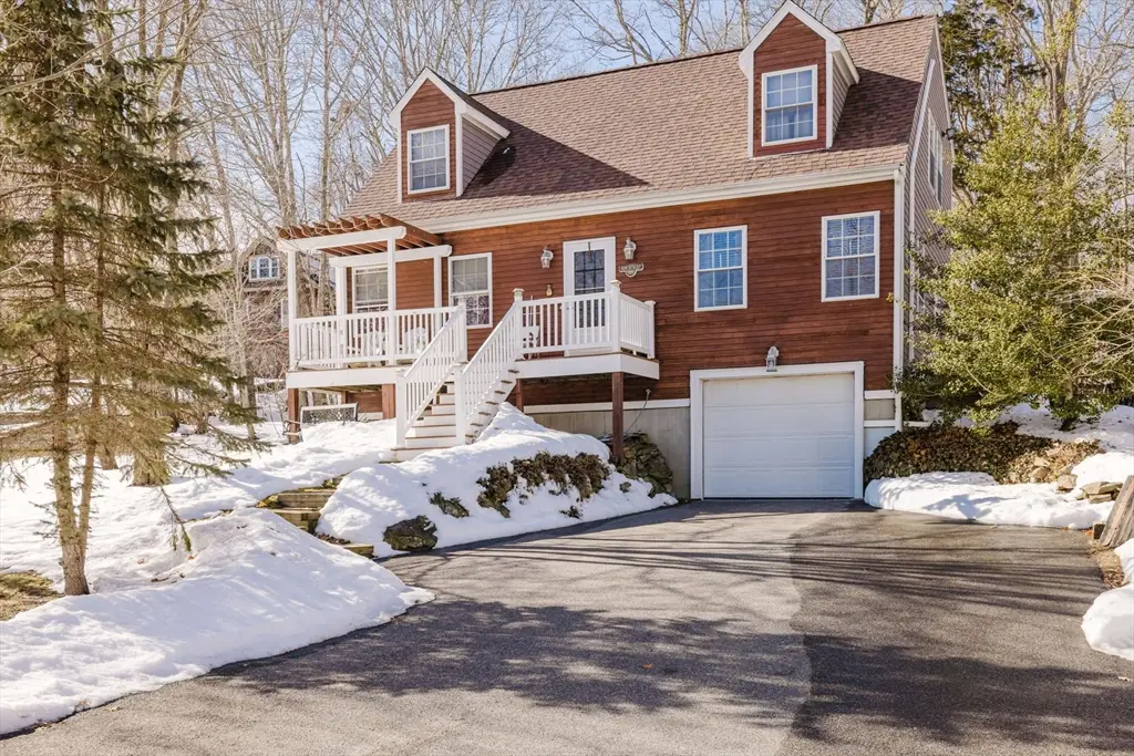 989 Elm St, Somerset, MA 02726 - #1