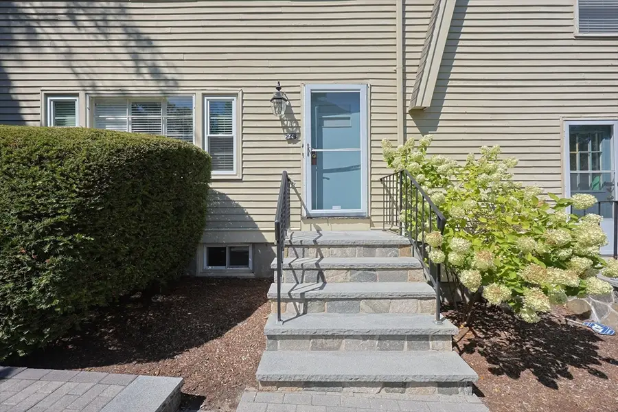26B Pleasant St #B, Wellesley, MA 02482 - #2