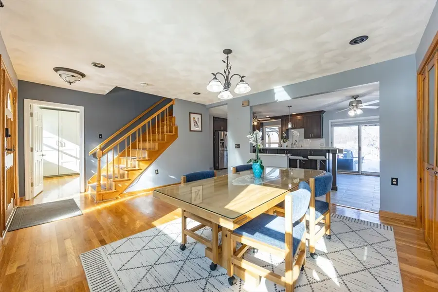 11 Valdora Dr, Stoneham, MA 02180 - #3