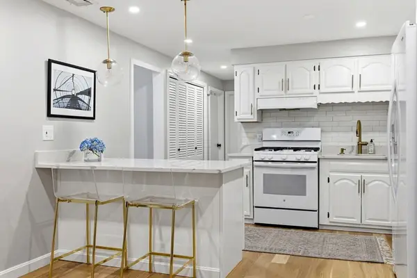 258 Apache Way #258, Tewksbury, MA 01876