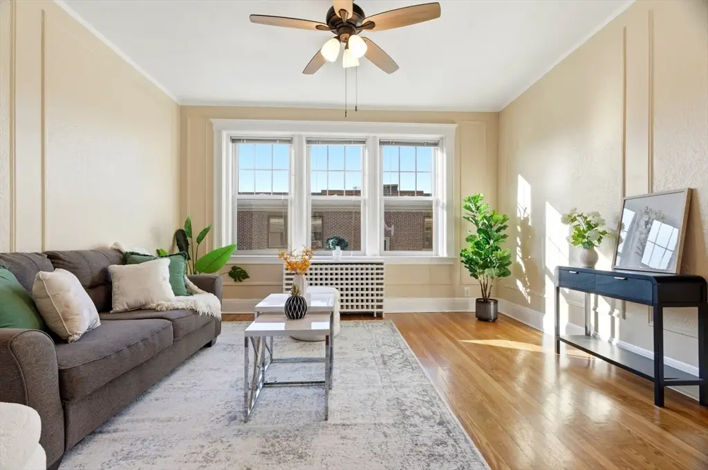 401 Washington St #6, Brookline, MA 02446 - #1