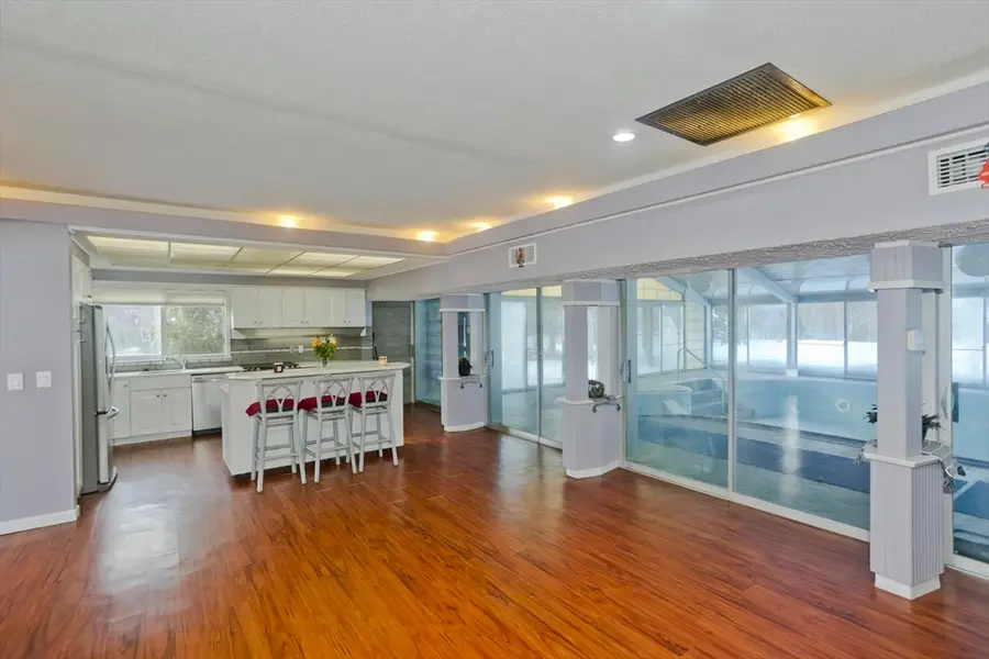 77 Central Park Dr, Holyoke, MA 01040 - #2