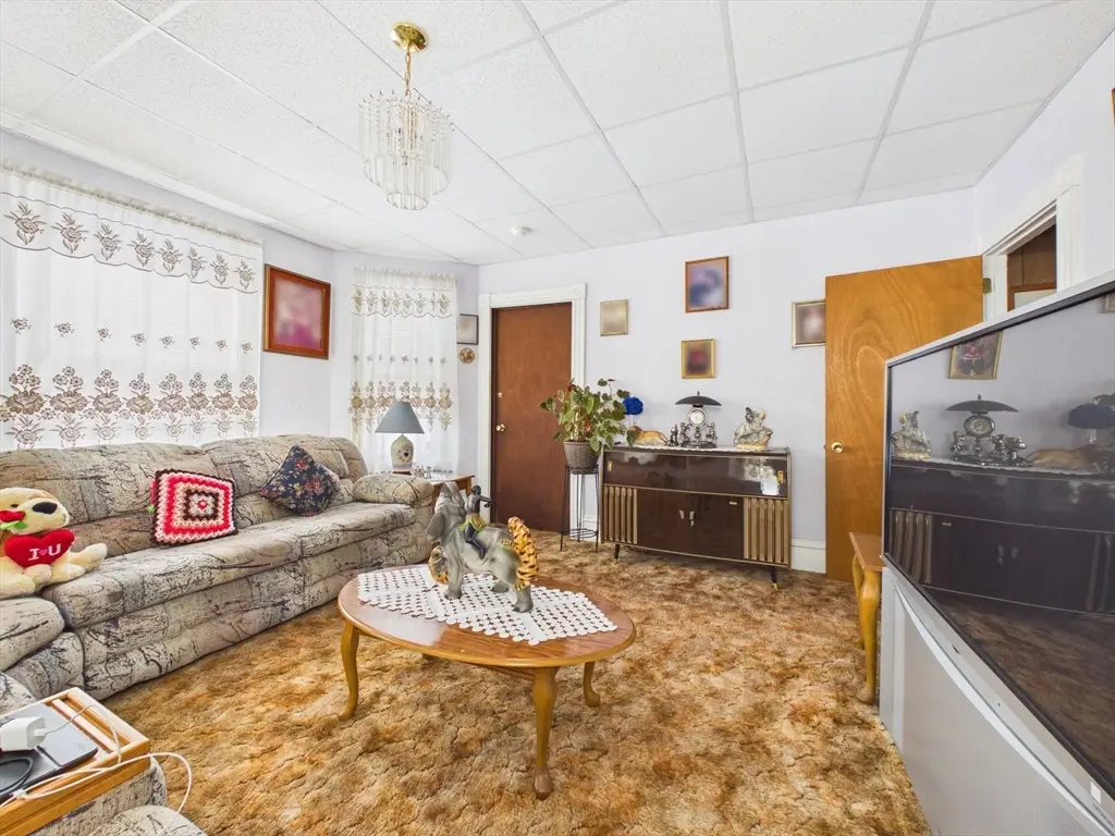 304 Cambridge St, Fall River, MA 02721 - #1