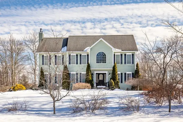 707 Stafford St, Leicester, MA 01542