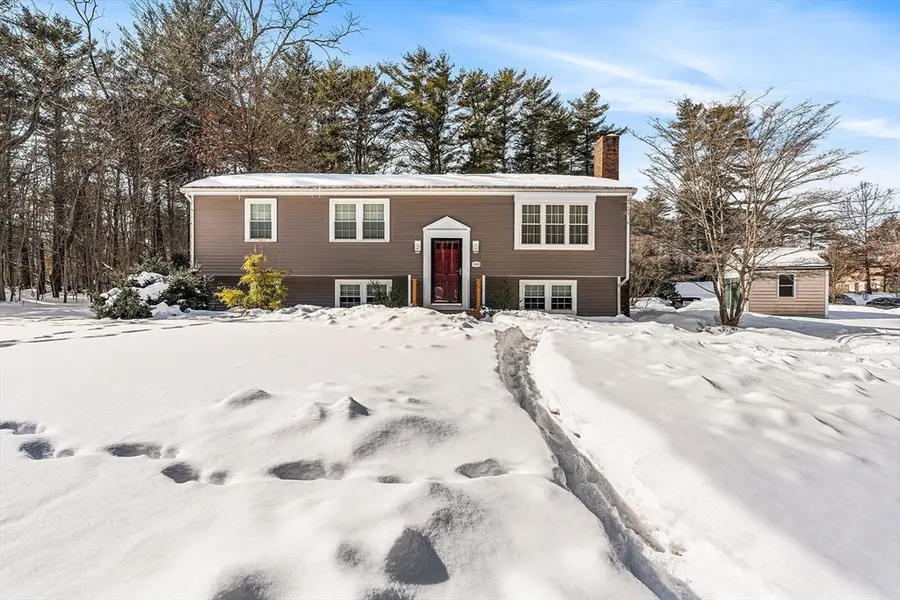 143 Plymouth St, Pembroke, MA 02359 - #3