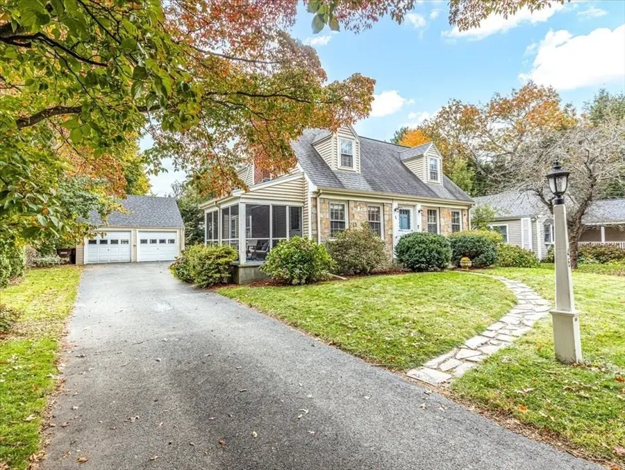 46 Park St, Dedham, MA 02026 - #3