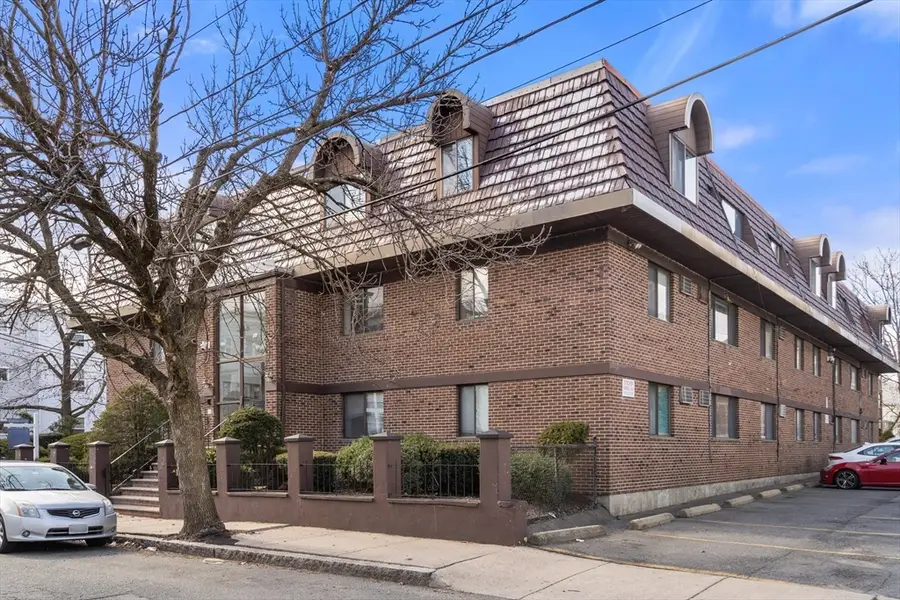 84 Grant St #12, Somerville, MA 02145 - #2