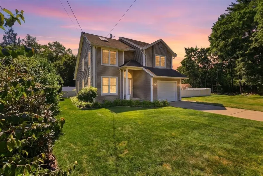 44 Kensington Ave, Westfield, MA 01085 - #2