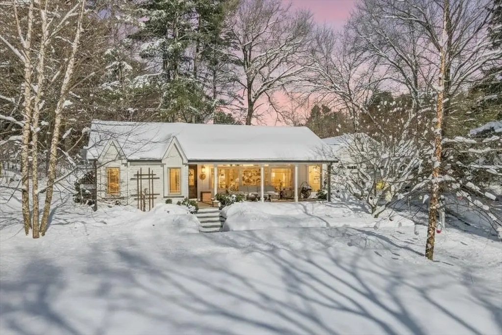 29 Bridge St, Medfield, MA 02052 - #1