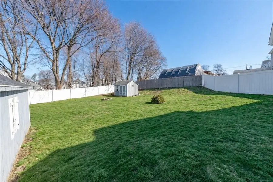 116 Winter St, Clinton, MA 01510 - #3