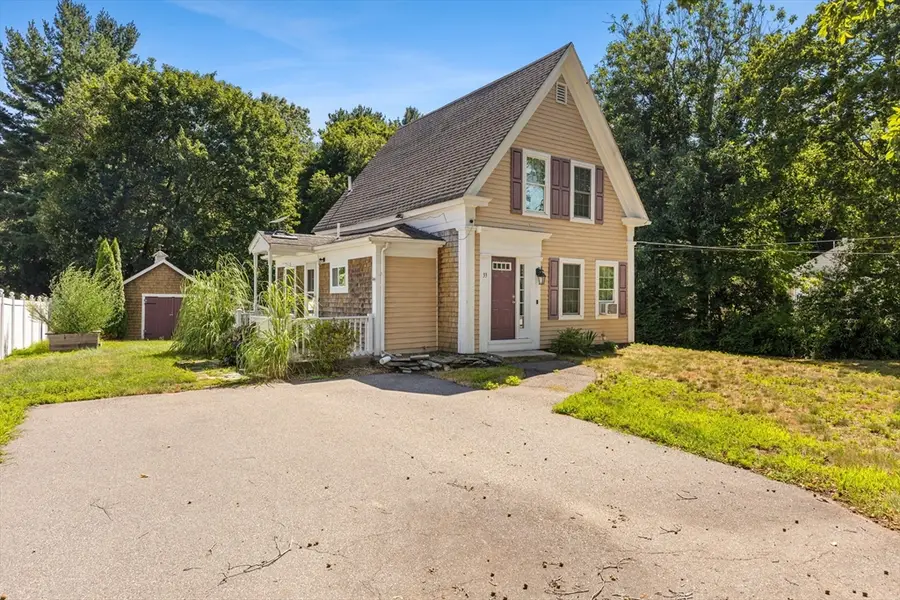 33 White St, Raynham, MA 02767 - #2