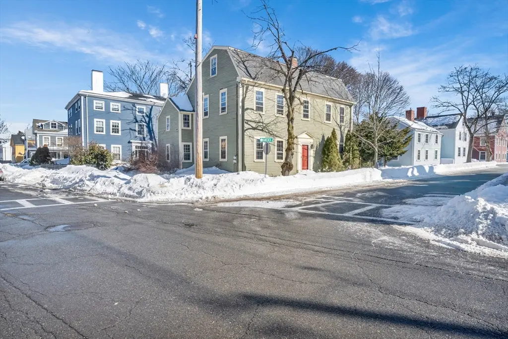 1 Hancock St, Newburyport, MA 01950 - #1