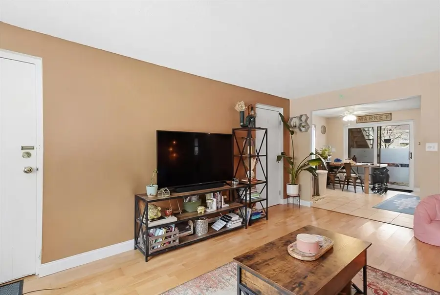 70 Washington Park Dr #6, Andover, MA 01810 - #3