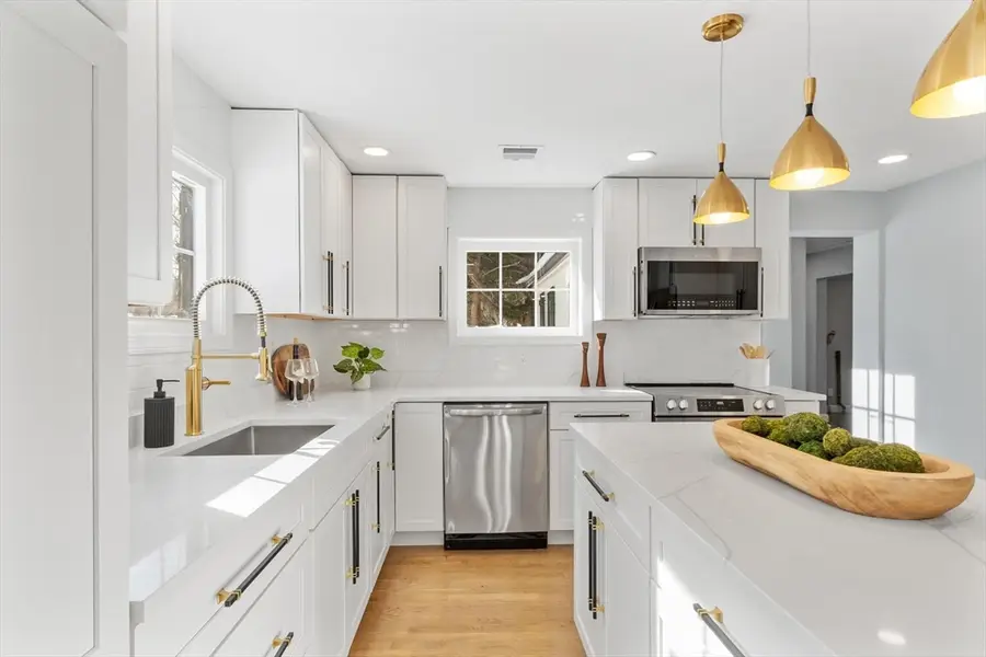 401 Belknap Rd, Framingham, MA 01701 - #2