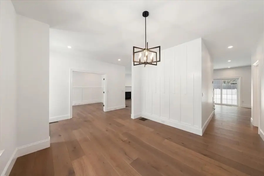 37 Longfellow Rd, Natick, MA 01760 - #3