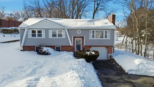 31 Tremont St, Woburn, MA 01801