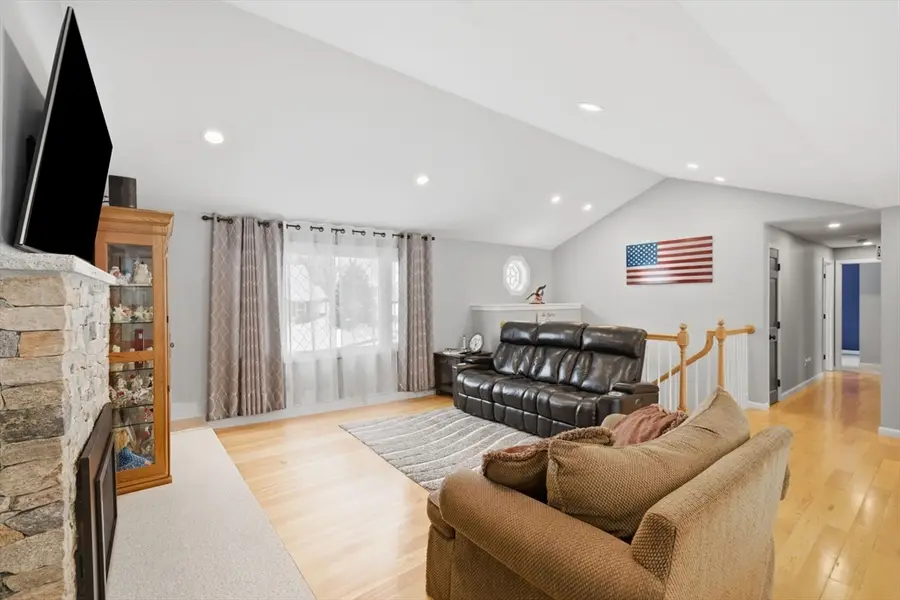 31 Tremont St, Woburn, MA 01801 - #2