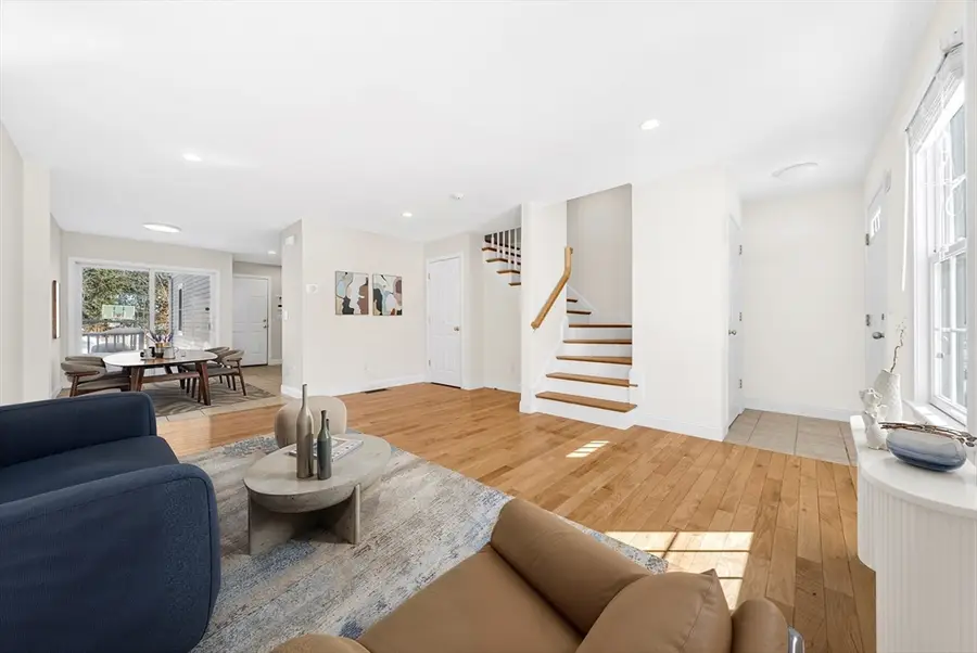 132 Howe St #B, Natick, MA 01760 - #2