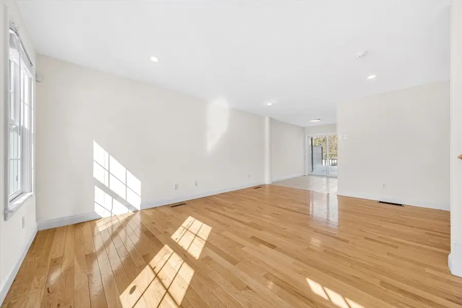 132 Howe St #B, Natick, MA 01760 - #3