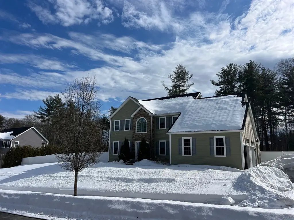 240 Roosevelt Drive, Northbridge, MA 01534 - #1