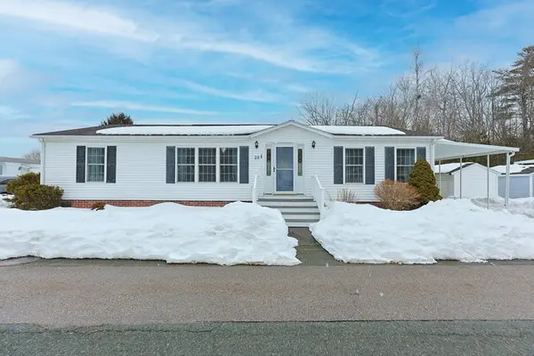 28 Sunset Lane, Plainville, MA 02762