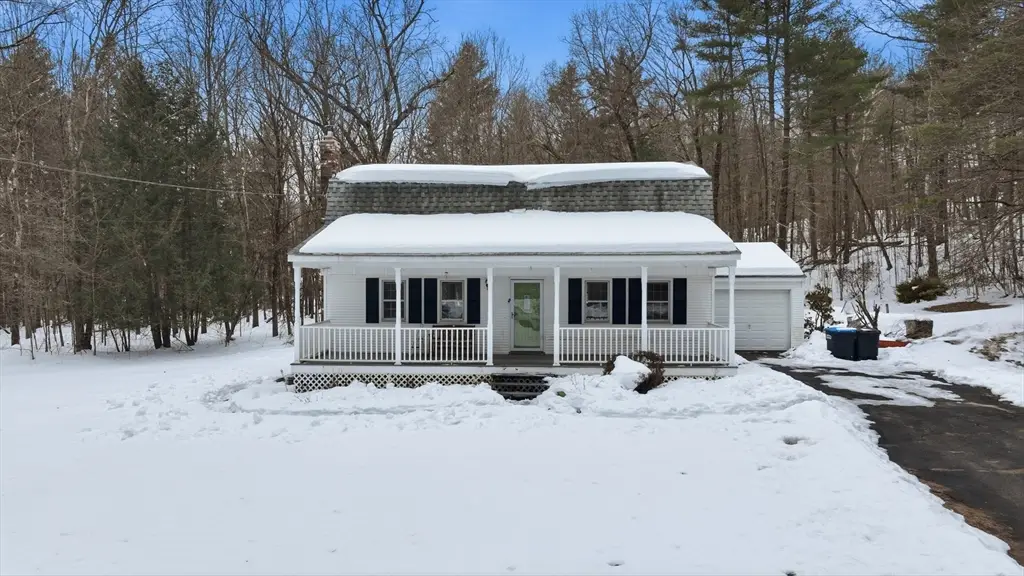18 Country Ln, Belchertown, MA 01007 - #1
