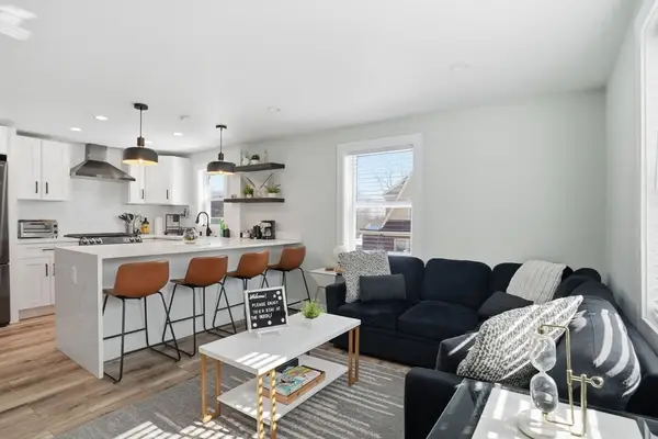 498 Beech St, Boston, MA 02131