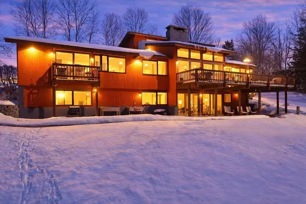 1023 North Woodstock Rd, Southbridge, MA 01550