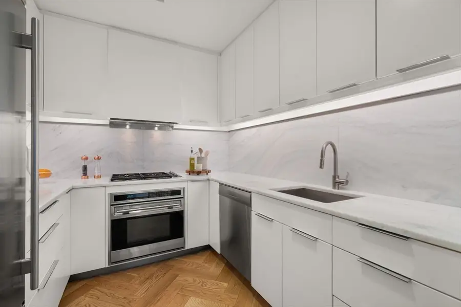 500 Atlantic Ave #18C, Boston, MA 02210 - #3