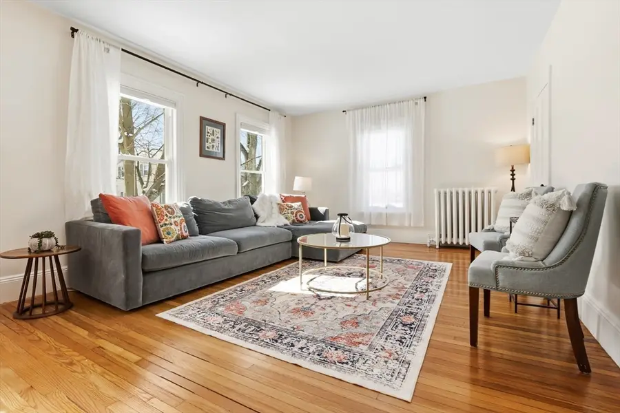 4 Garfield Ave, Stoneham, MA 02180 - #3