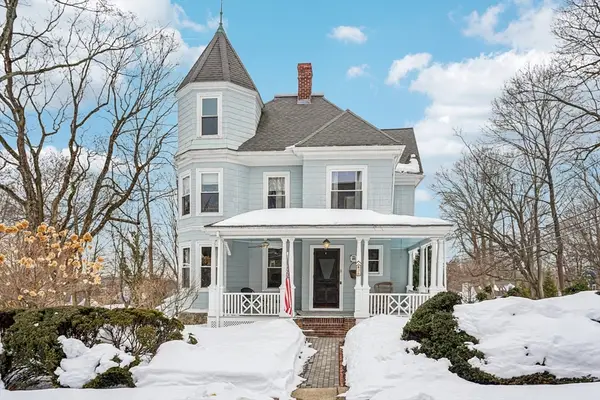 36 Winnemay St, Natick, MA 01760