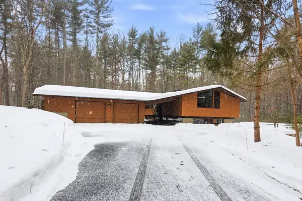 69 Long Ridge Rd, Carlisle, MA 01741