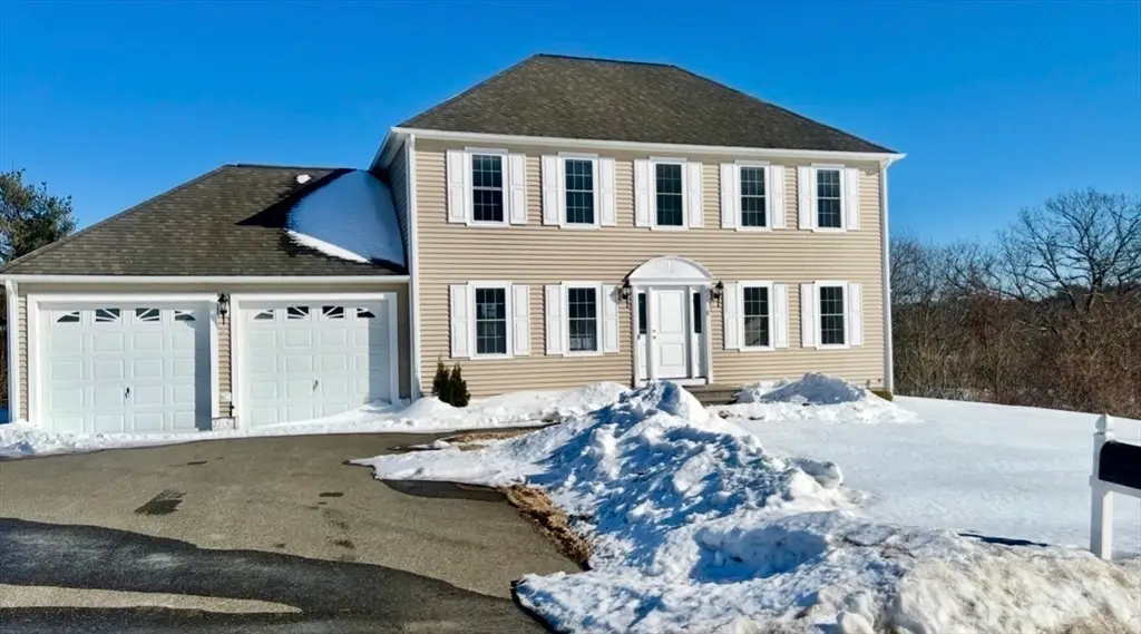 8 Vista Cir, Rutland, MA 01543 - #1
