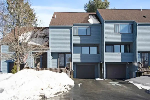 262 Brown Bear Crossing #262, Acton, MA 01720