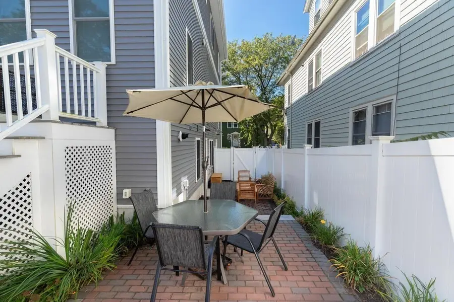 10 Wakefield Ave #B, Wakefield, MA 01880 - #3
