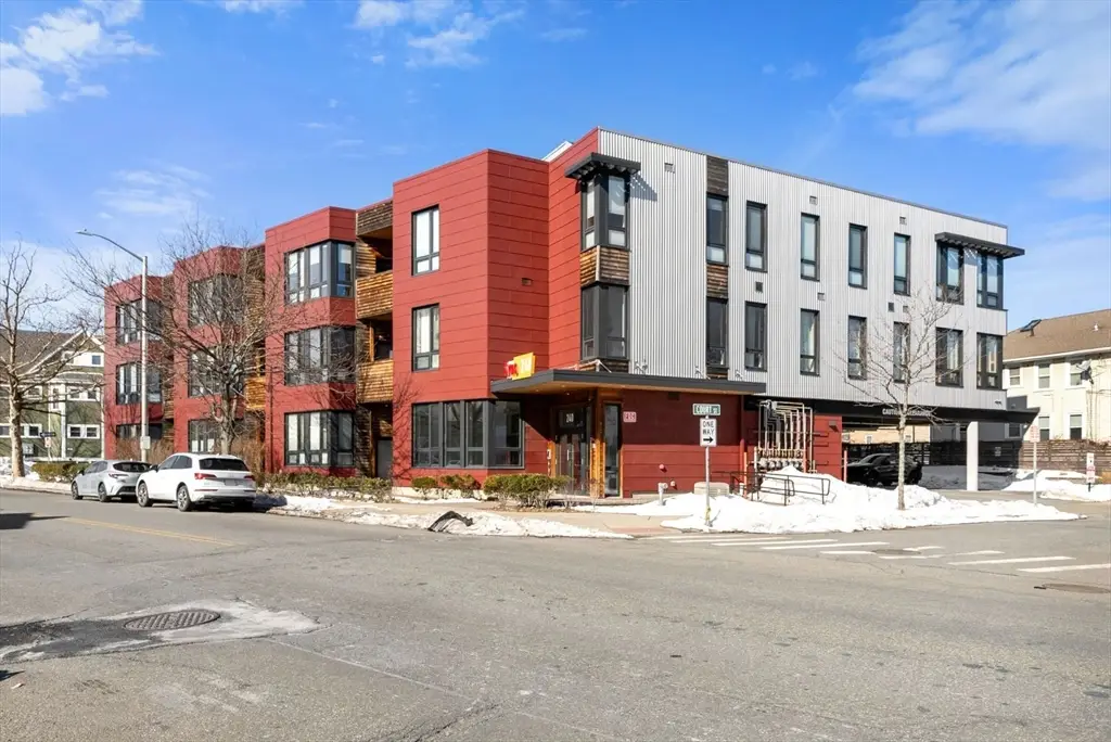 240 Salem St #3B, Medford, MA 02155 - #1