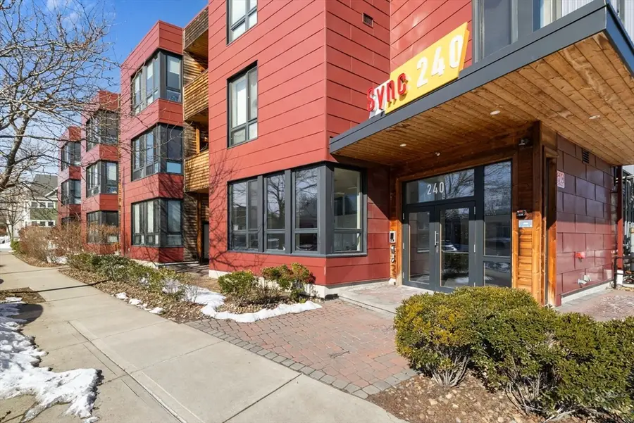 240 Salem St #3B, Medford, MA 02155 - #2